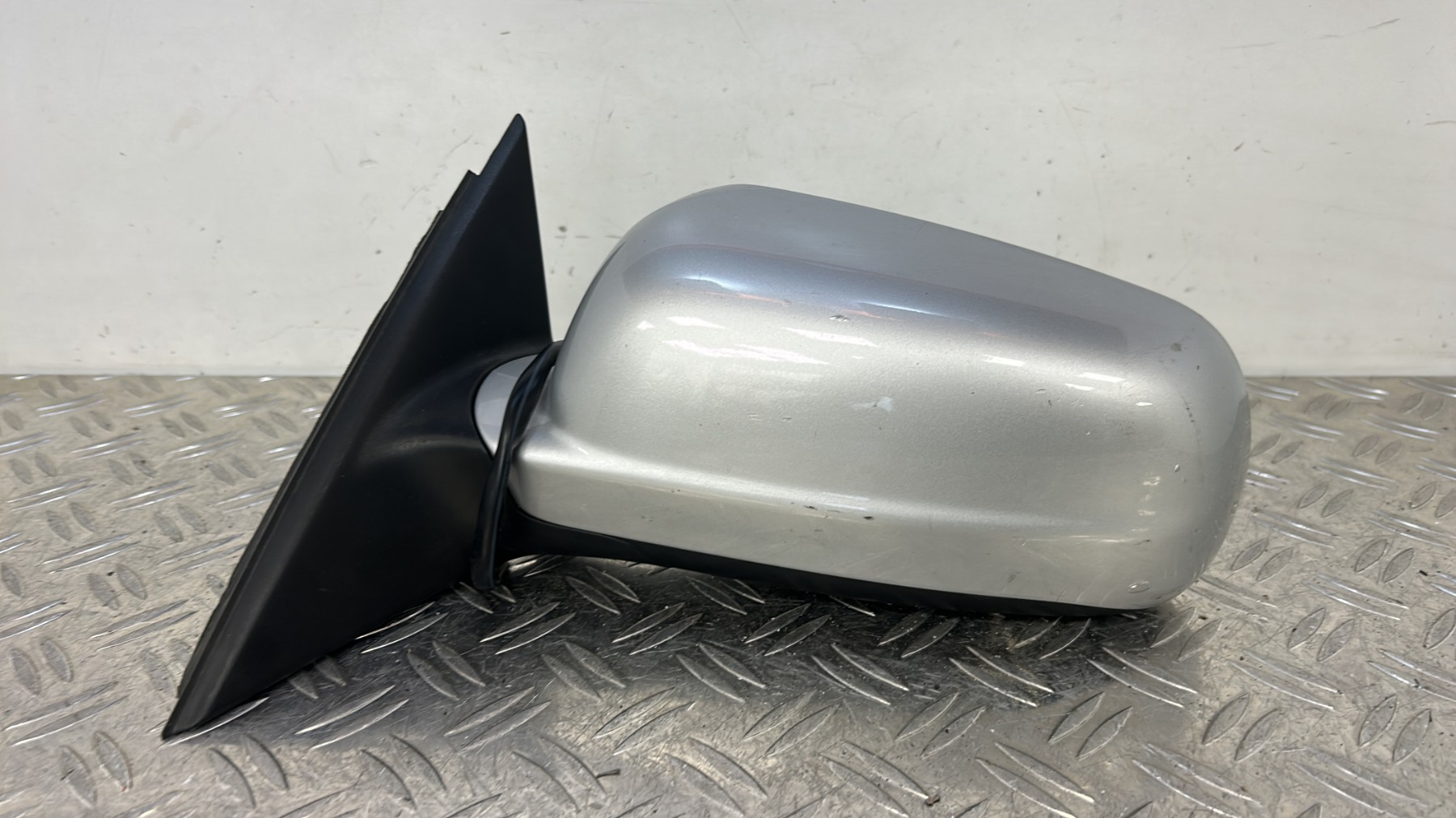 Retroviseur gauche VOLKSWAGEN PASSAT 4 PHASE 2 3B0857933