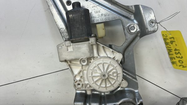 Leve vitre electrique avant droit MERCEDES SPRINTER 2 PHASE 1 A9067200146