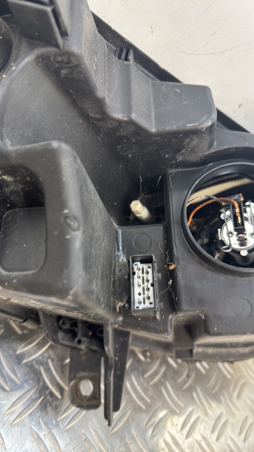 Optique avant principal gauche (feux)(phare) PEUGEOT 407 PHASE 1 BREAK 301213201