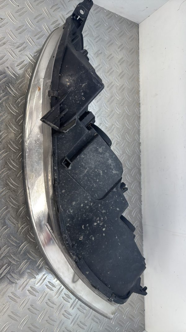 Optique avant principal gauche (feux)(phare) PEUGEOT 407 PHASE 1 BREAK 301213201
