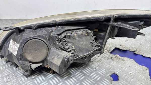 Optique avant principal droit (feux)(phare) RENAULT MEGANE 3 PHASE 1 COUPE 260100017R