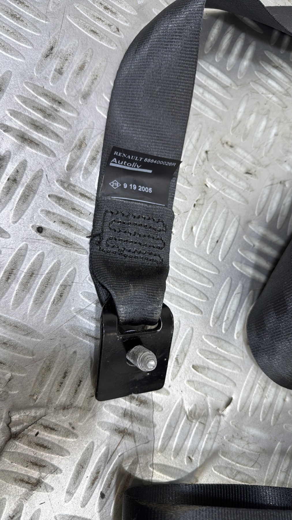 Ceinture arriere droit RENAULT MEGANE 3 PHASE 1 COUPE 888400026R