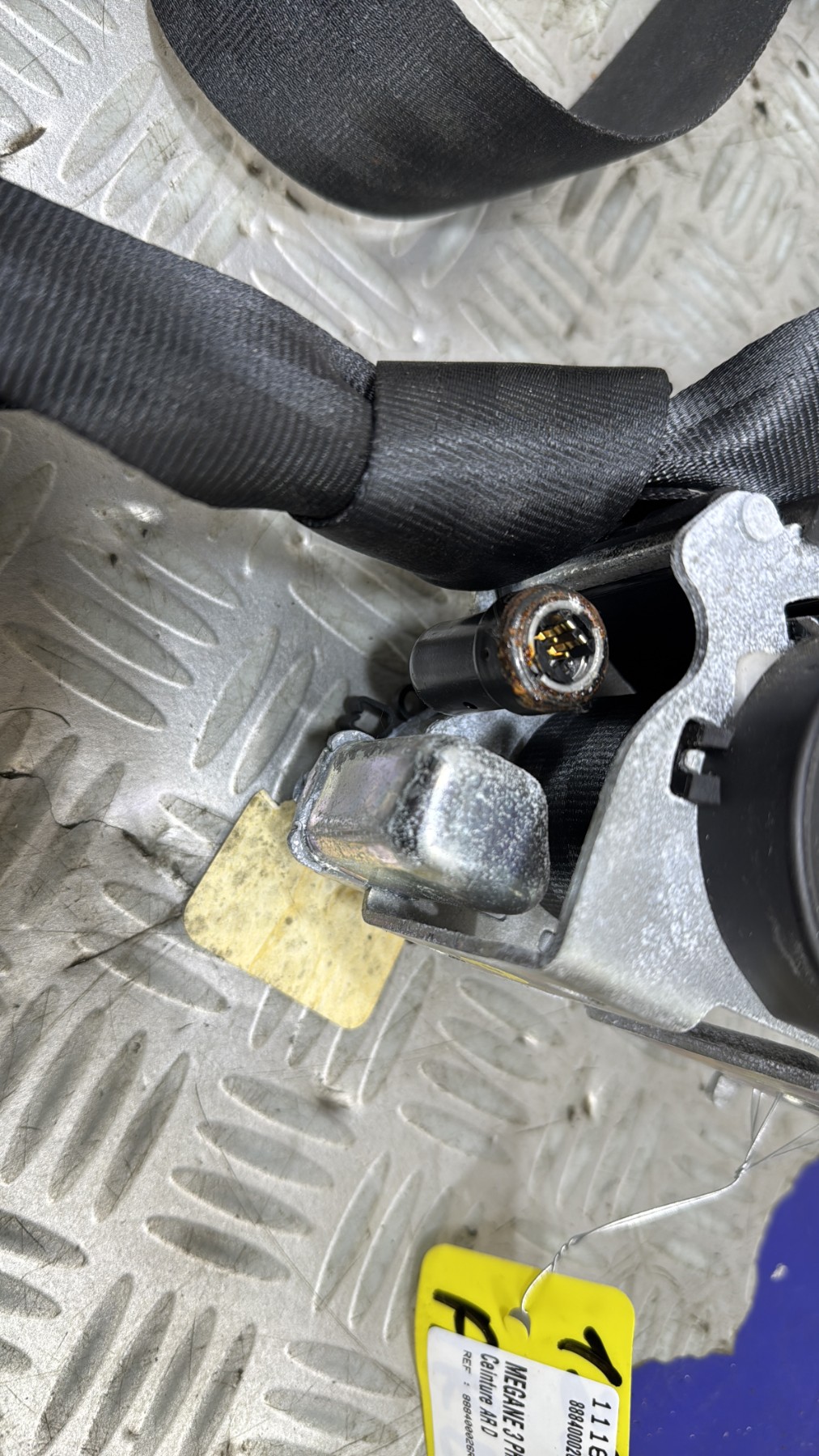 Ceinture arriere droit RENAULT MEGANE 3 PHASE 1 COUPE 888400026R