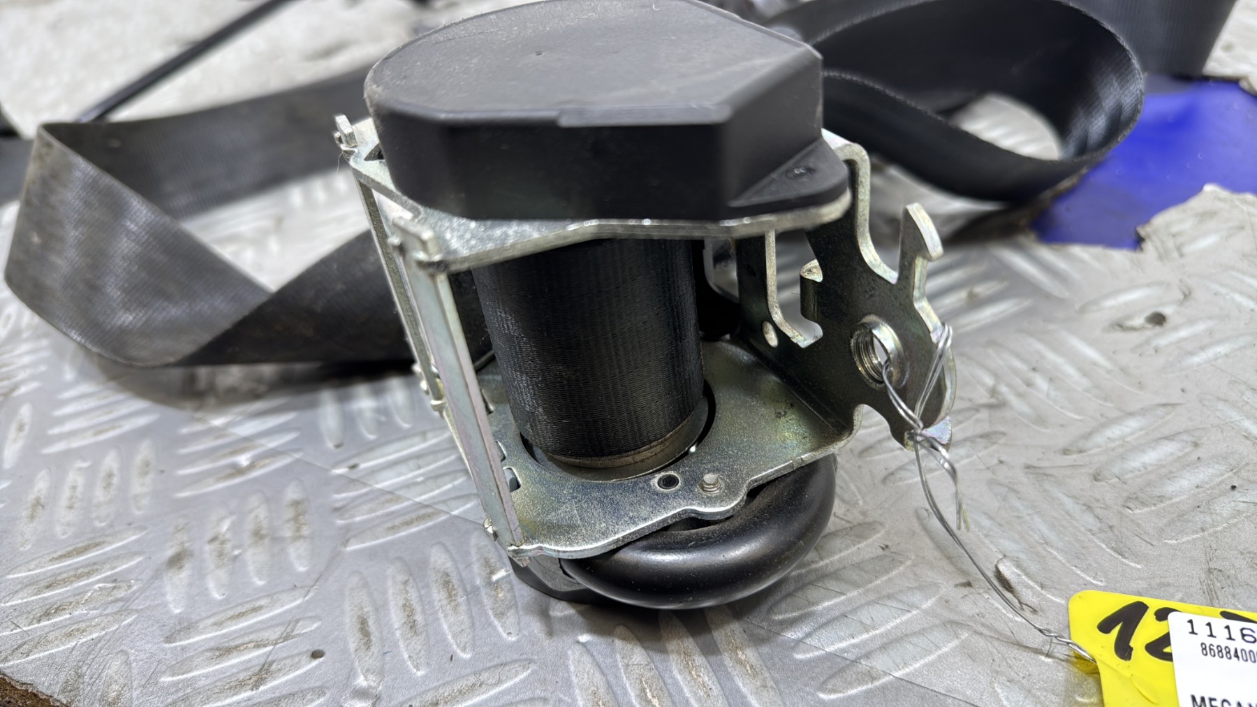 Ceinture avant gauche RENAULT MEGANE 3 PHASE 1 COUPE 868840009R