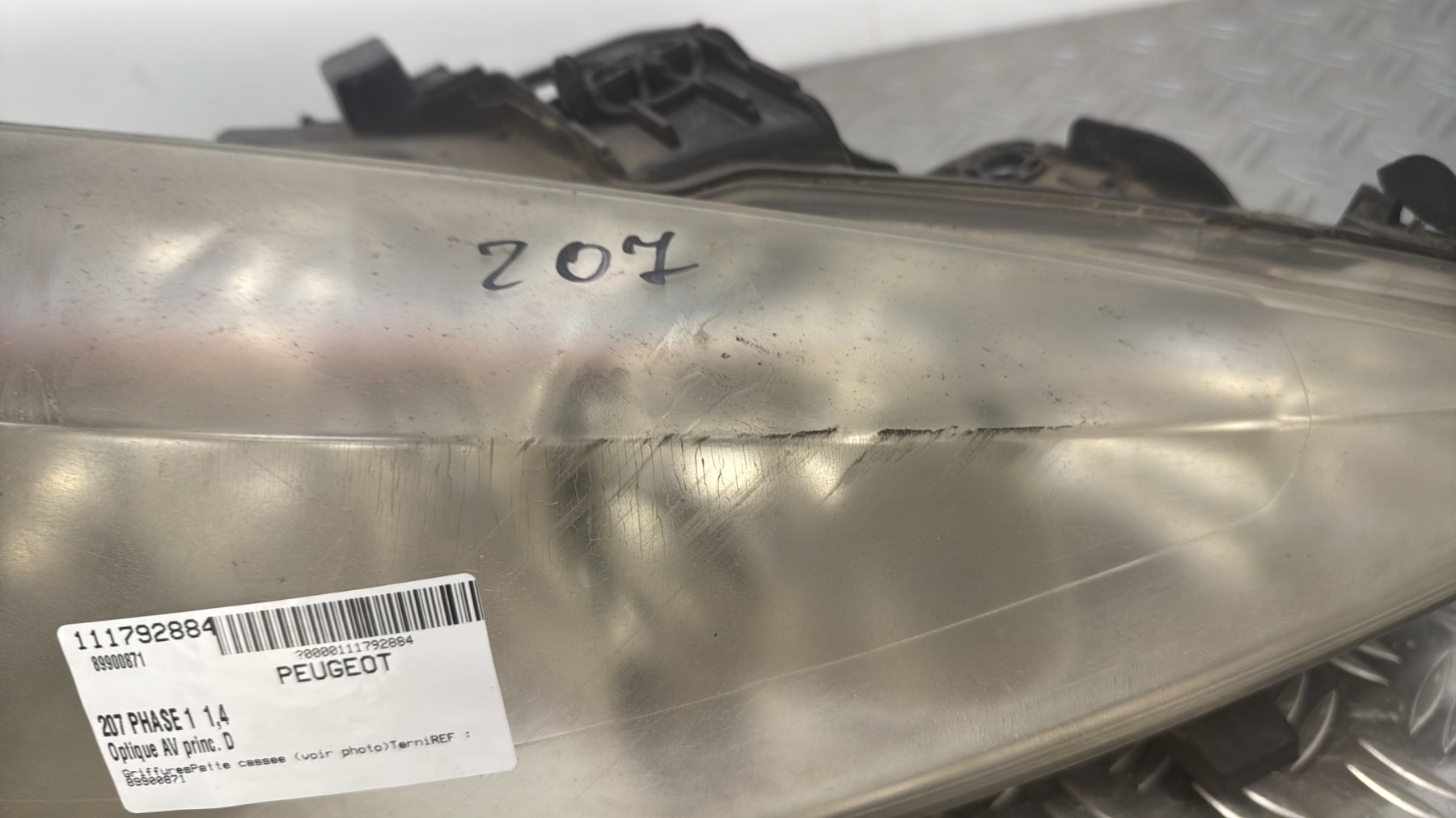 Optique avant principal droit (feux)(phare) PEUGEOT 207 PHASE 1 89900871