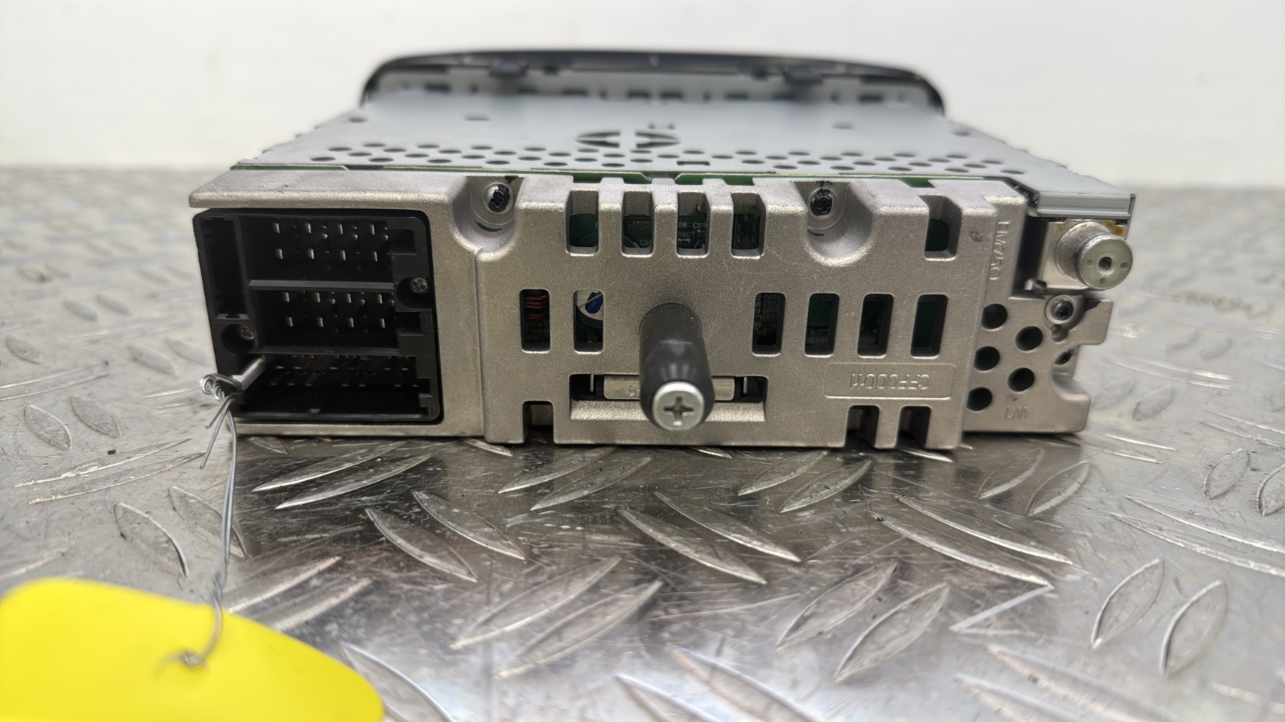 Autoradio d&rsquo;origine PEUGEOT 107 PHASE 1 861200H010