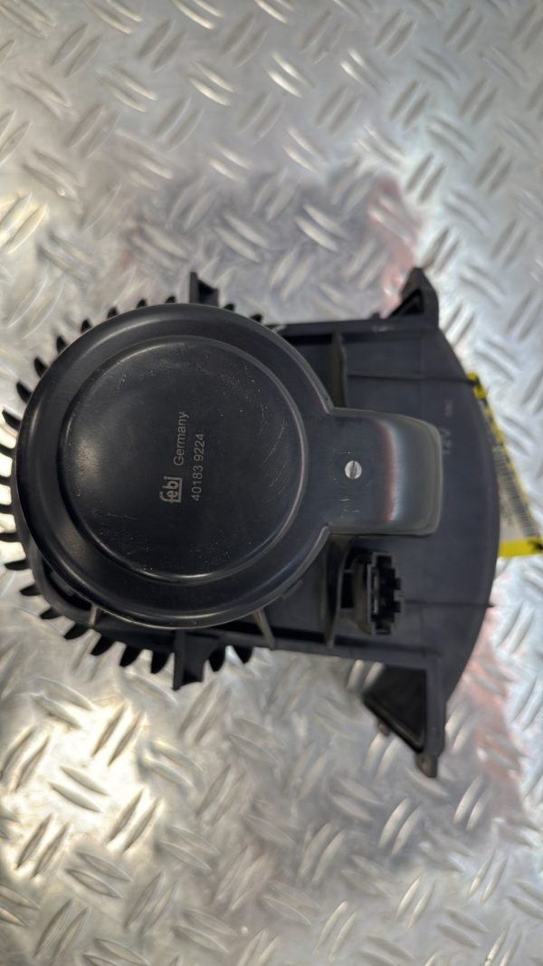 Pulseur d’air VOLKSWAGEN TRANSPORTER 5 PHASE 1 7H1820021B