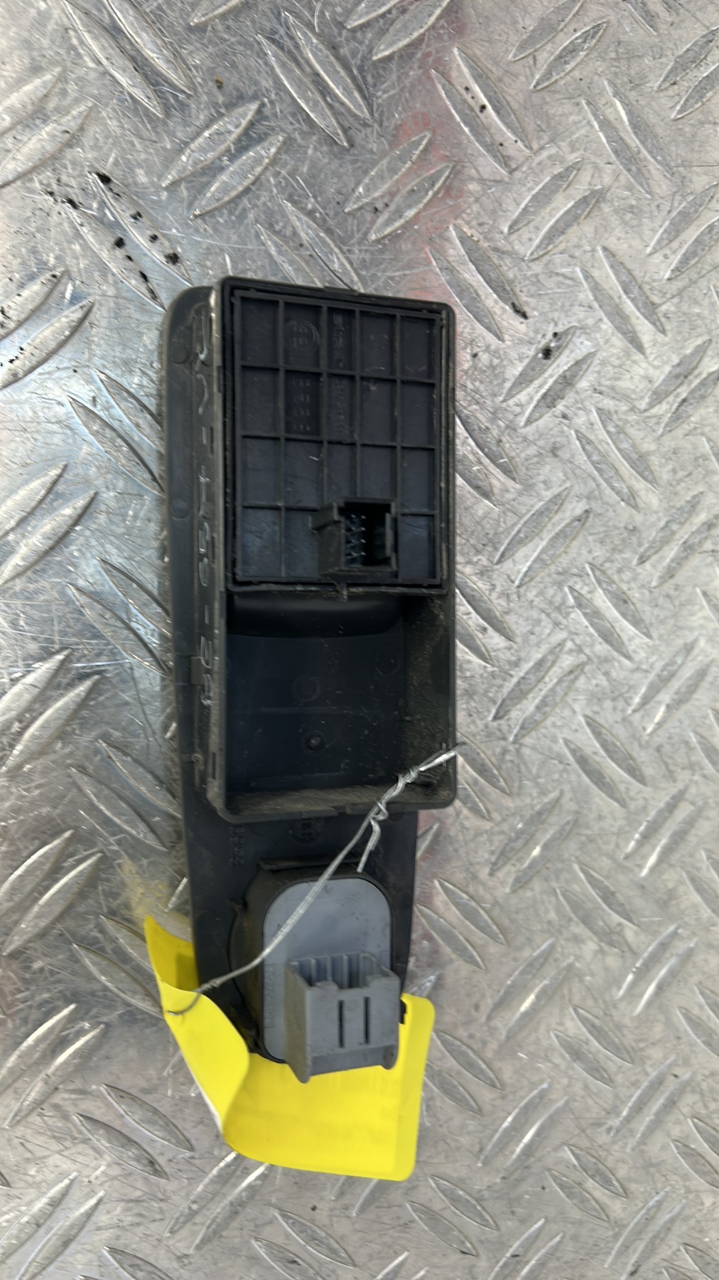 Interrupteur de leve vitre avant gauche PEUGEOT BOXER 3 PHASE 1