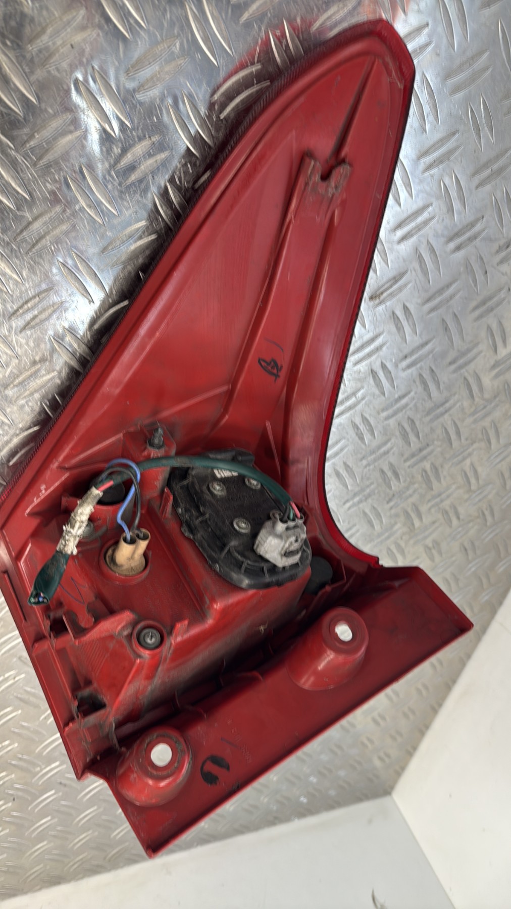 Feu arriere principal droit (feux) TOYOTA AURIS 1 PHASE 2 MDE115809