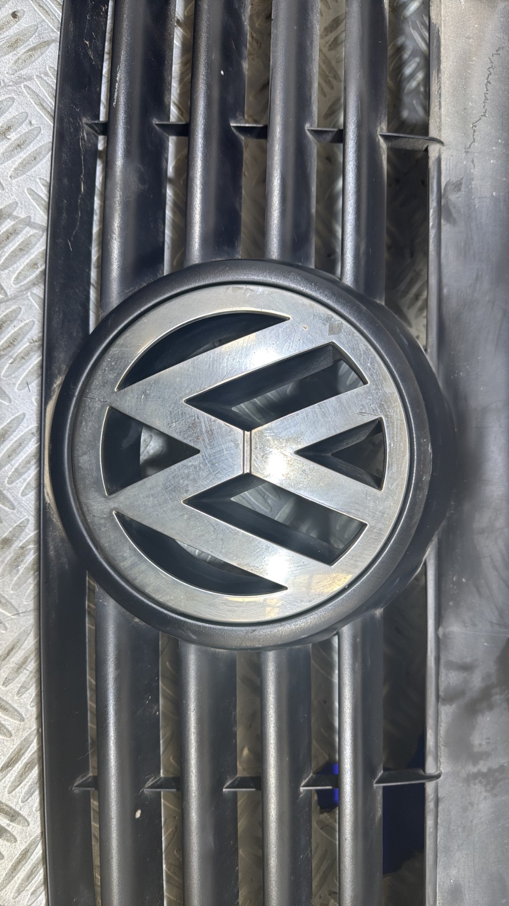 Calandre VOLKSWAGEN TRANSPORTER 5 PHASE 1 7H08071015