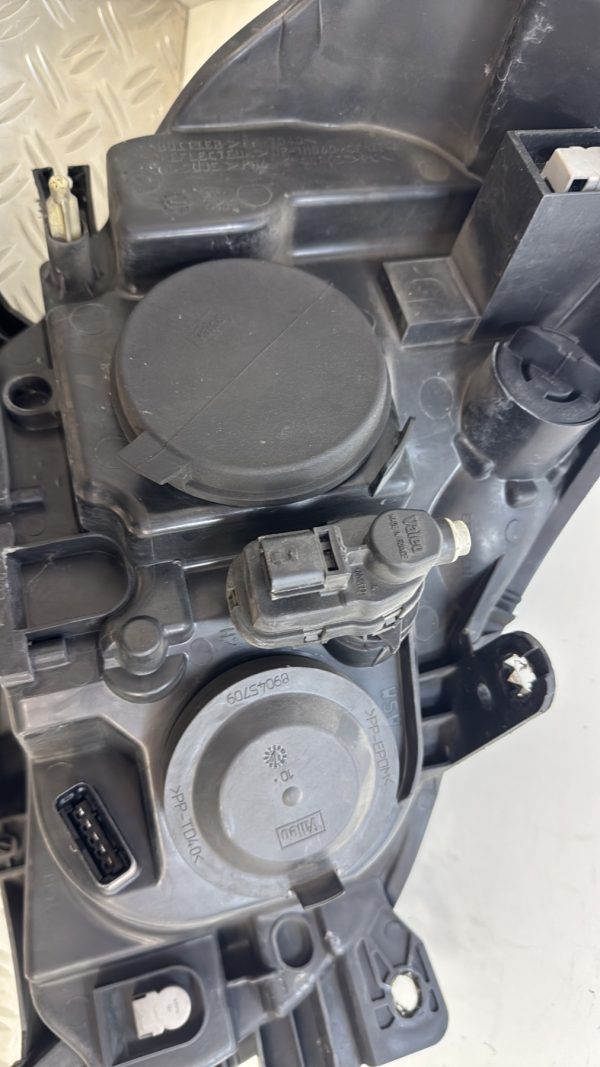 Optique avant principal gauche (feux)(phare) RENAULT CLIO 3 PHASE 1 8200459824