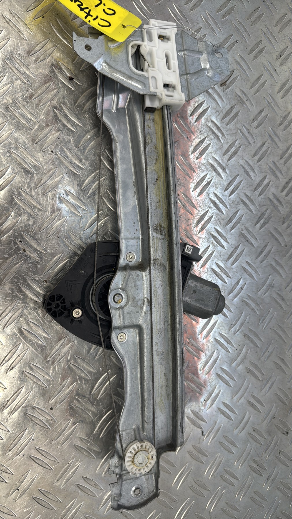 Moteur leve vitre arriere gauche CITROEN C4 1 PHASE 1 121797