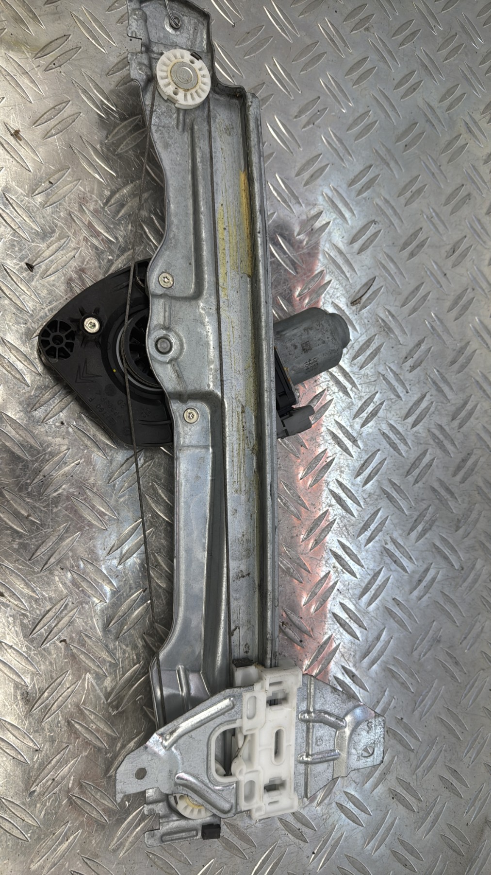 Moteur leve vitre arriere droit CITROEN C4 1 PHASE 1 121796