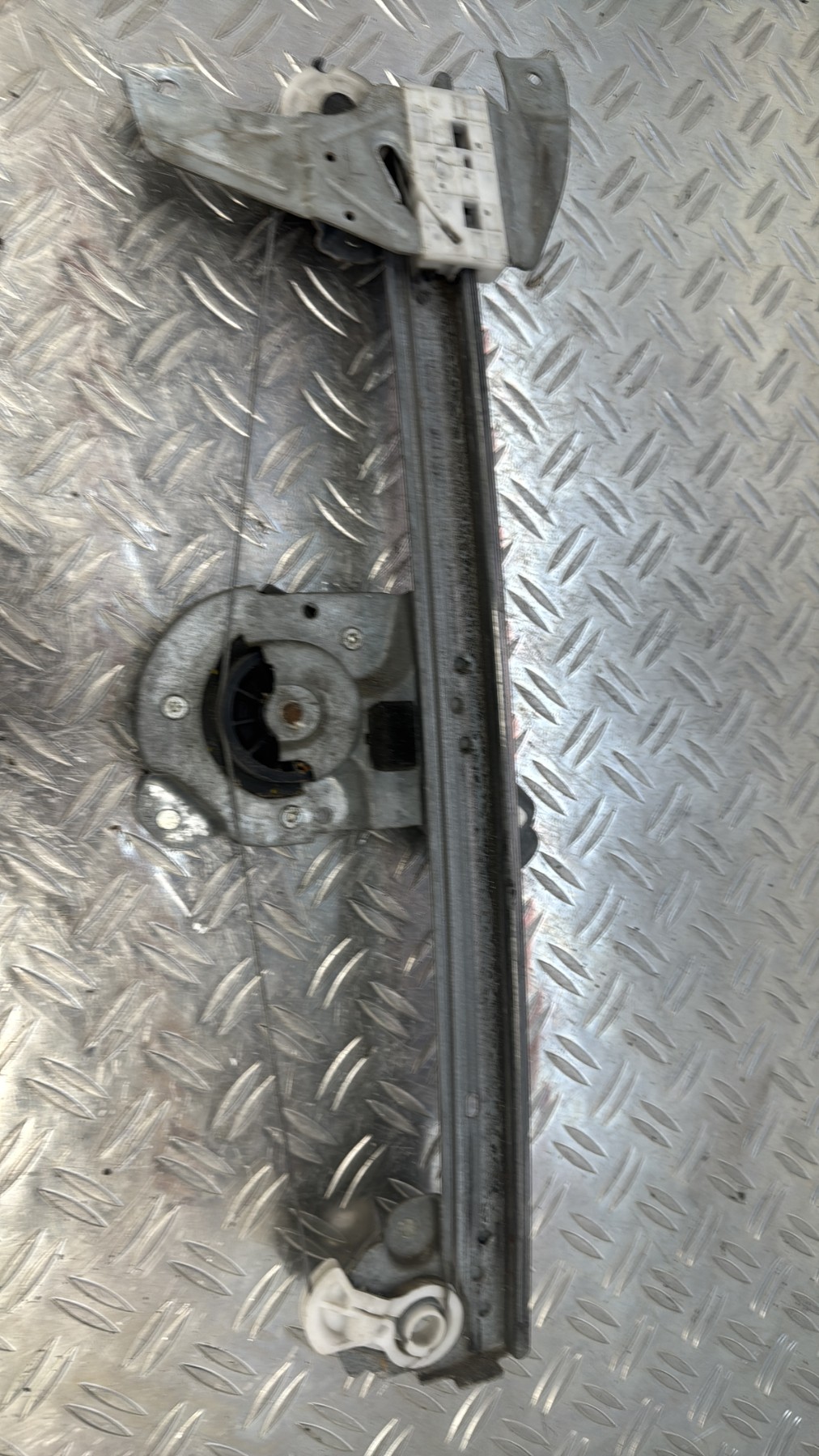Moteur leve vitre avant gauche TOYOTA AYGO 1 PHASE 1 18671LH