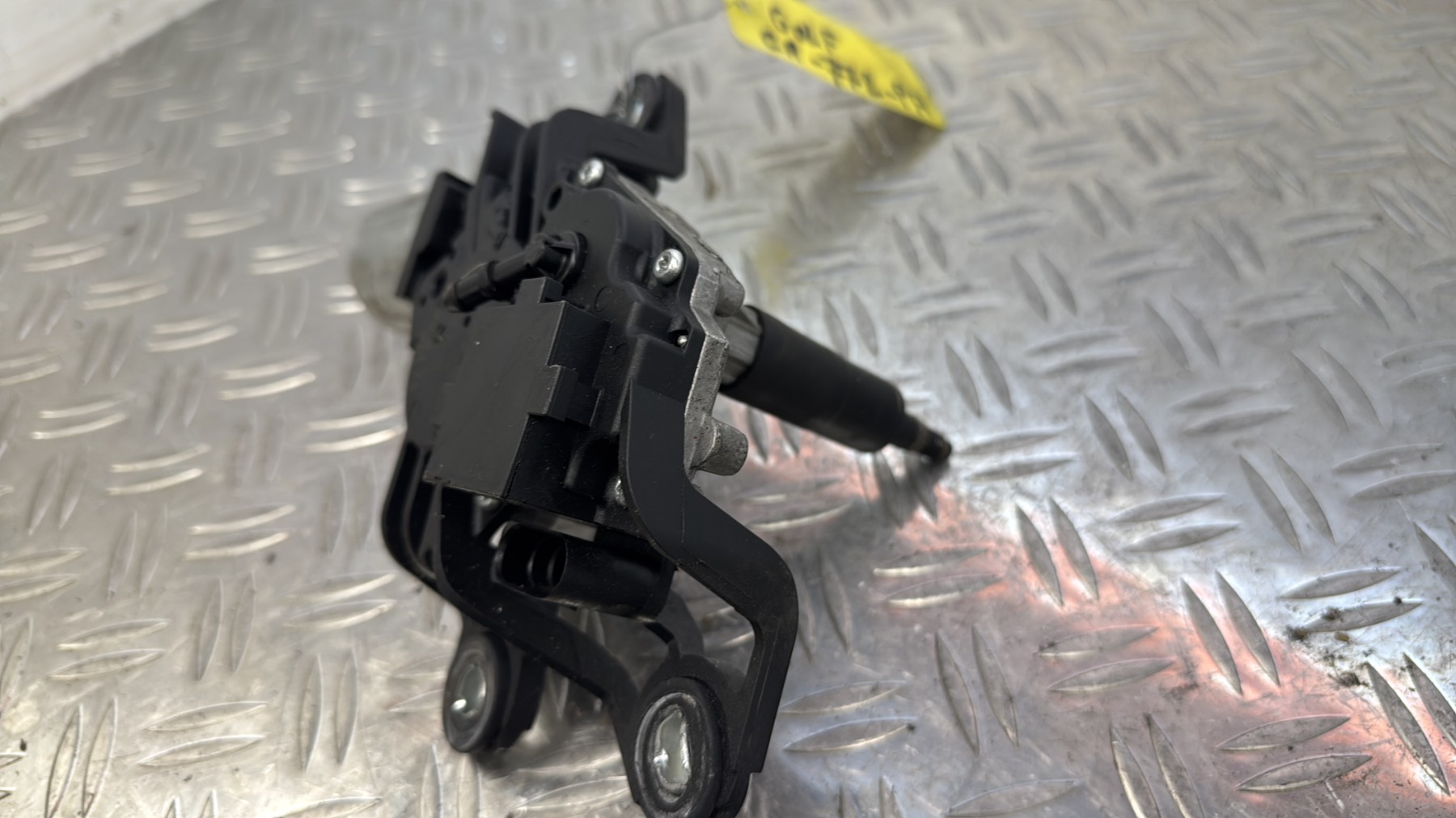 Moteur essuie glace arriere VOLKSWAGEN GOLF PLUS PHASE 1 5M0955711