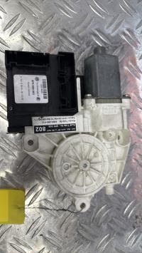 Moteur leve vitre avant droit AUDI A3 2 PHASE 1 8P0959802