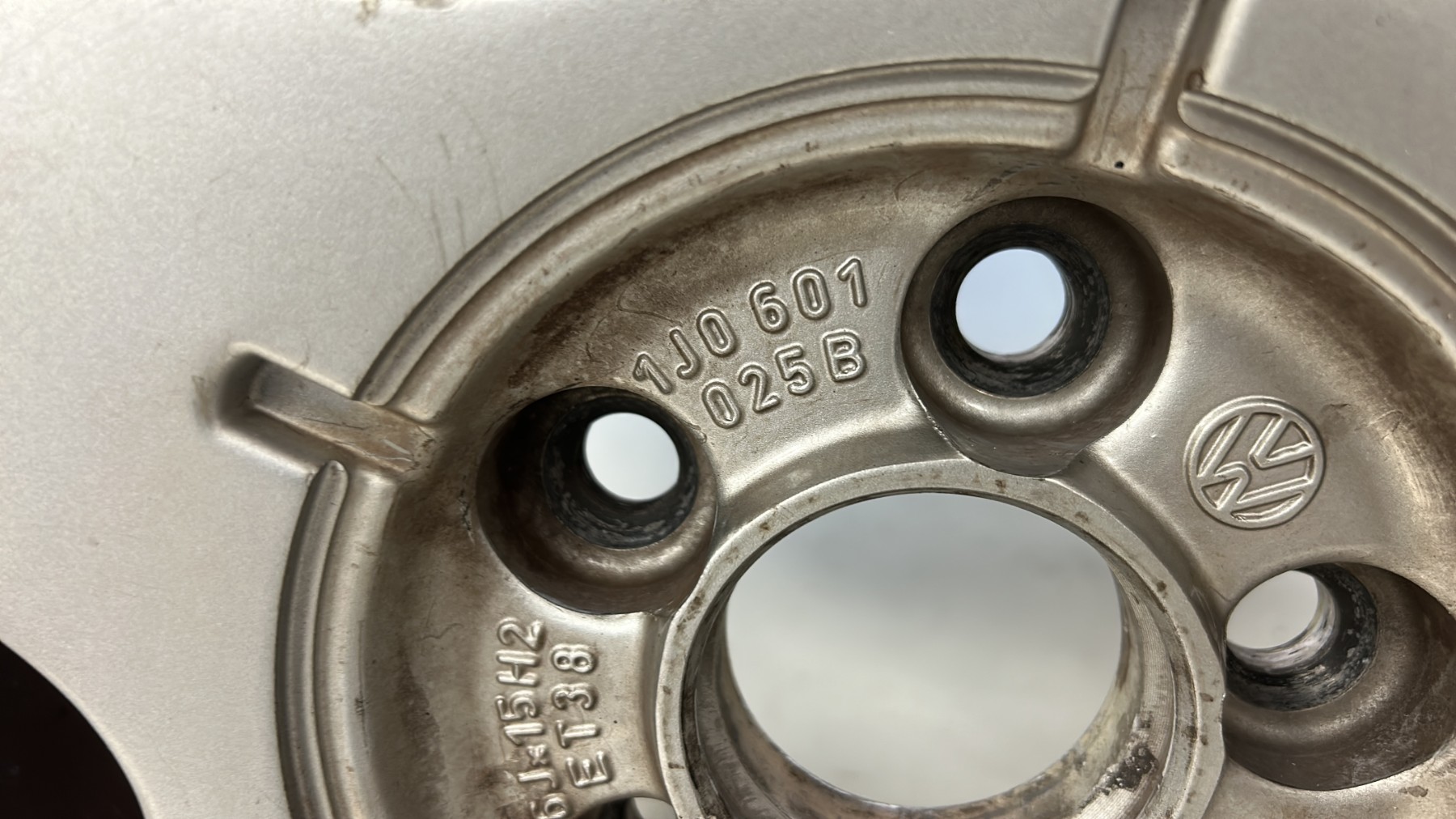 Jante VOLKSWAGEN GOLF 4 1J0601025B