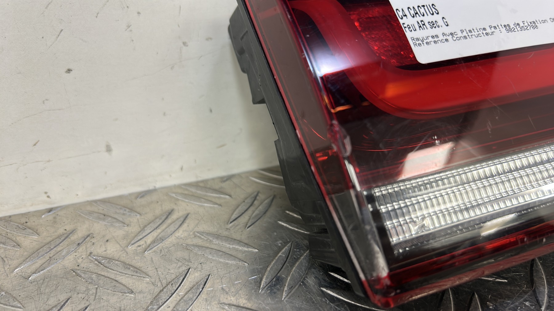 Feu arriere secondaire gauche (feux) CITROEN C4 CACTUS 9821352780