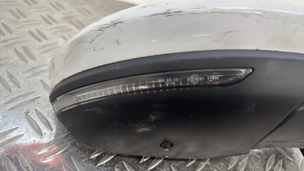 Retroviseur droit RENAULT MEGANE 4 PHASE 1 30087811