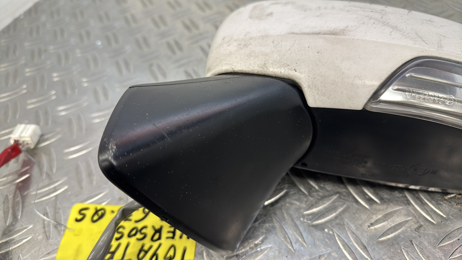 Retroviseur gauche TOYOTA VERSO-S PHASE 2 8794052B70