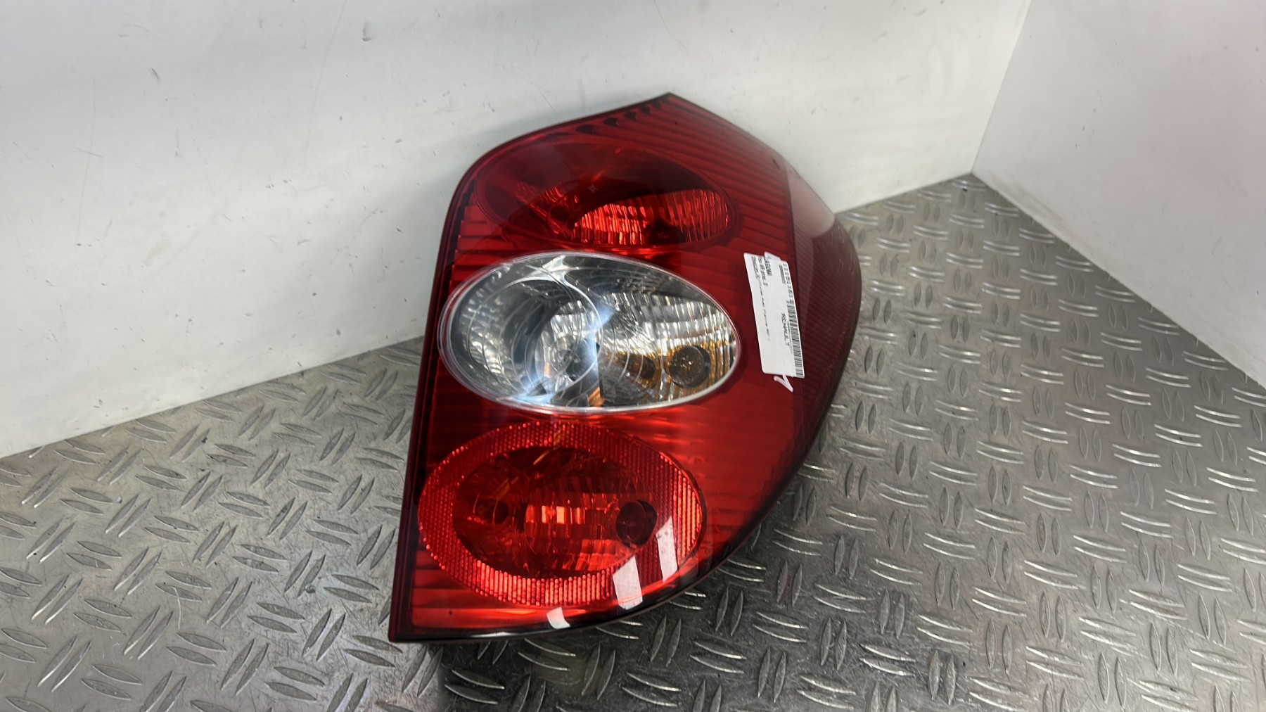 Feu arriere principal droit (feux) RENAULT 8200002472p