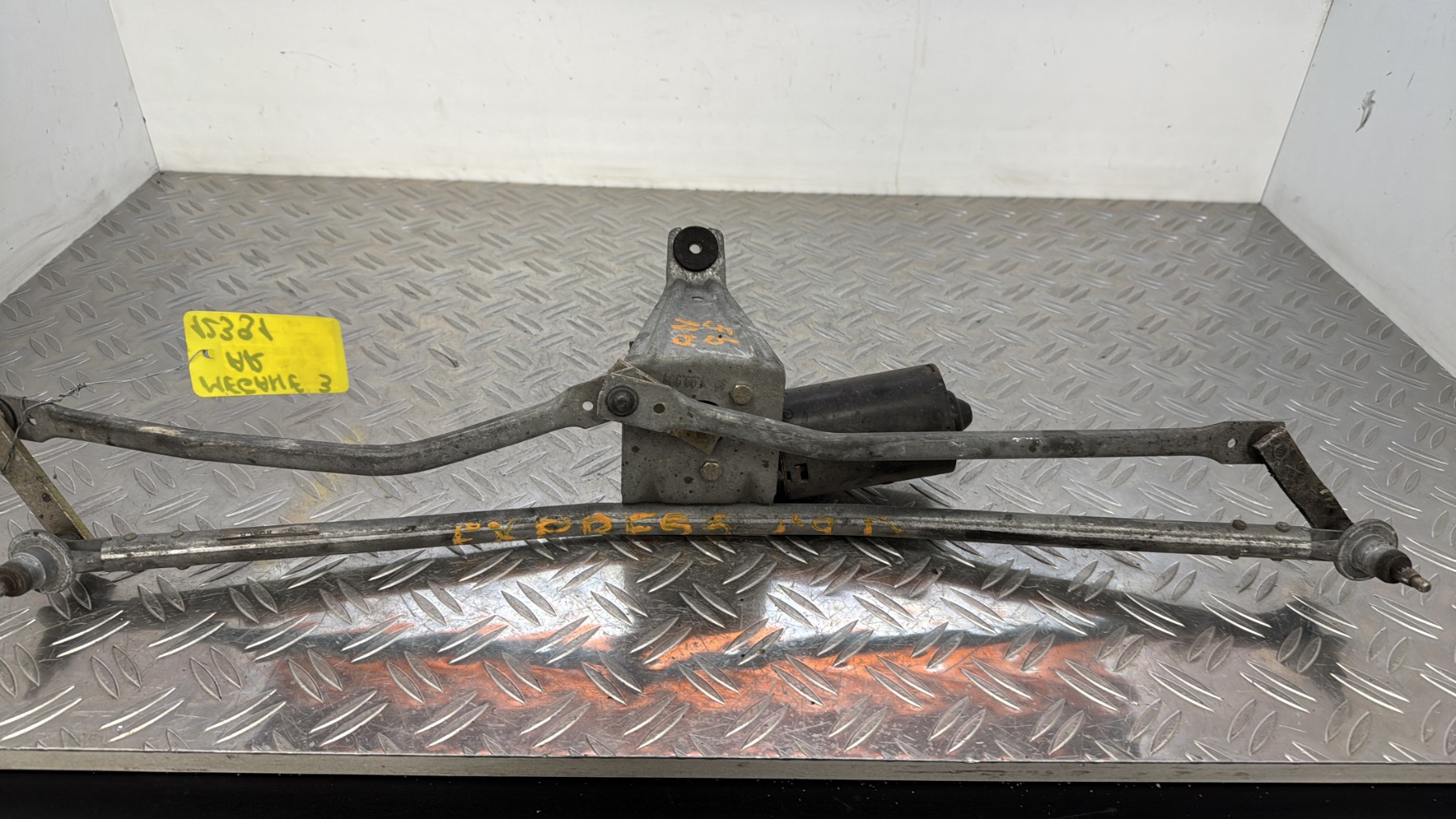 Moteur essuie glace avant RENAULT EXPRESS PHASE 1 390246310