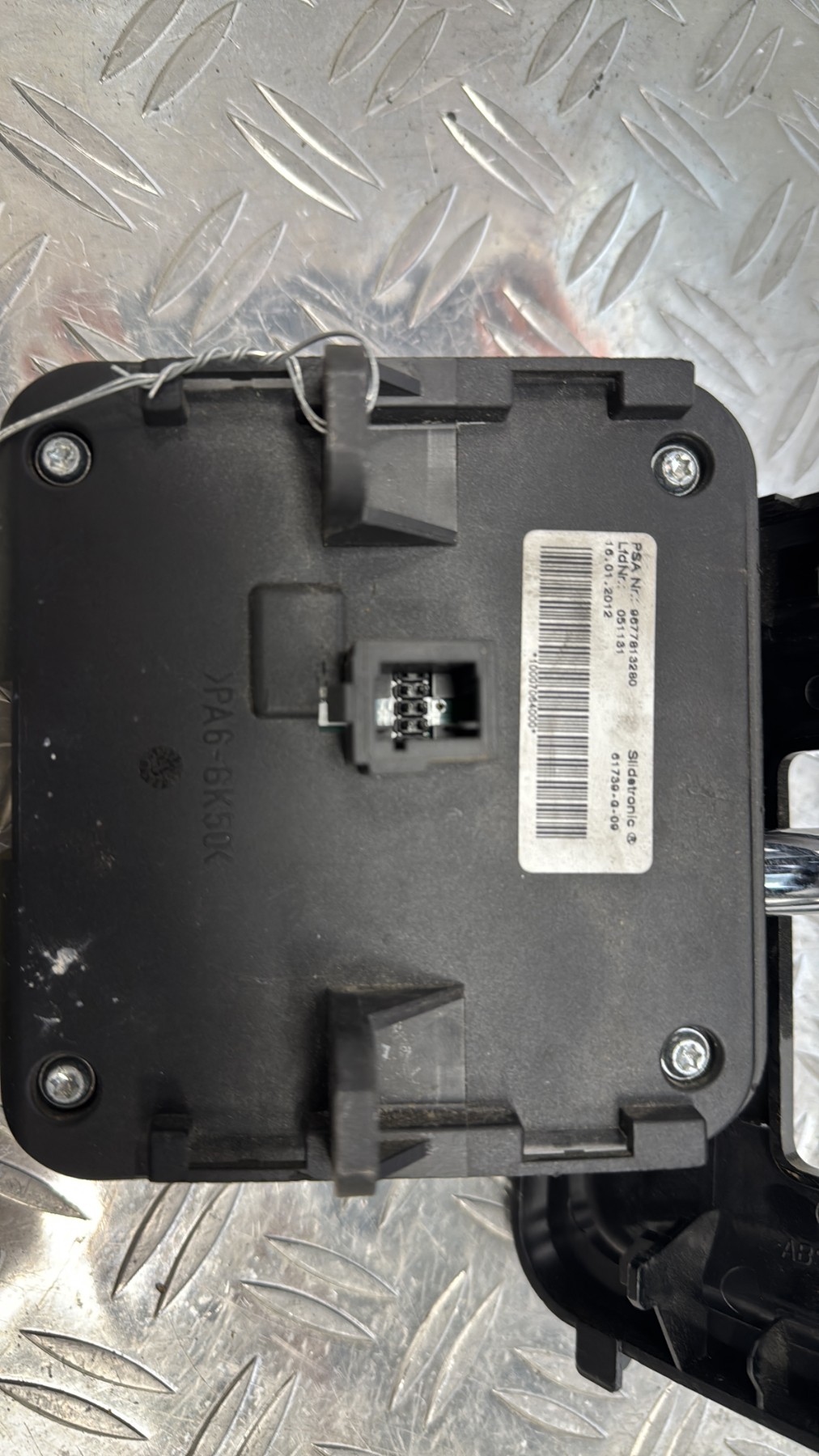 Selecteur boite de vitesse PEUGEOT 3008 1 PHASE 1 9677813280