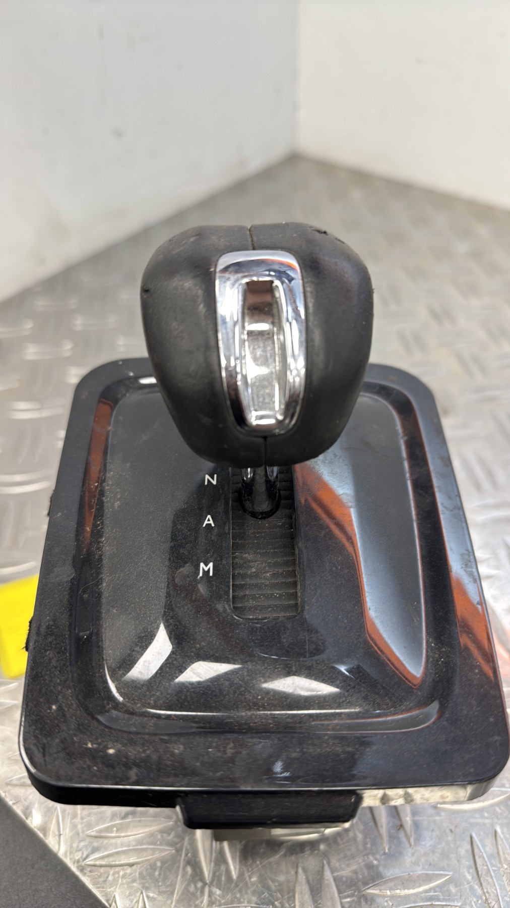 Selecteur boite de vitesse PEUGEOT 3008 1 PHASE 1 9801784480