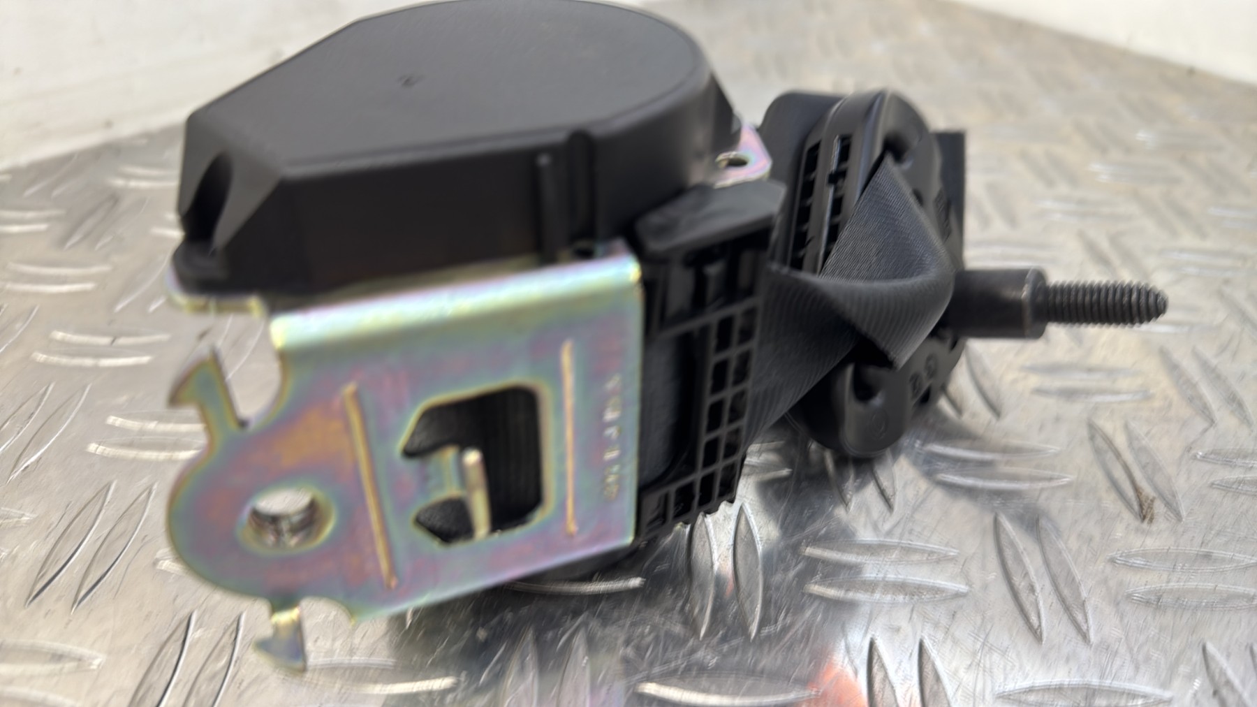 Ceinture arriere centrale RENAULT CLIO 4 PHASE 1 888503110R