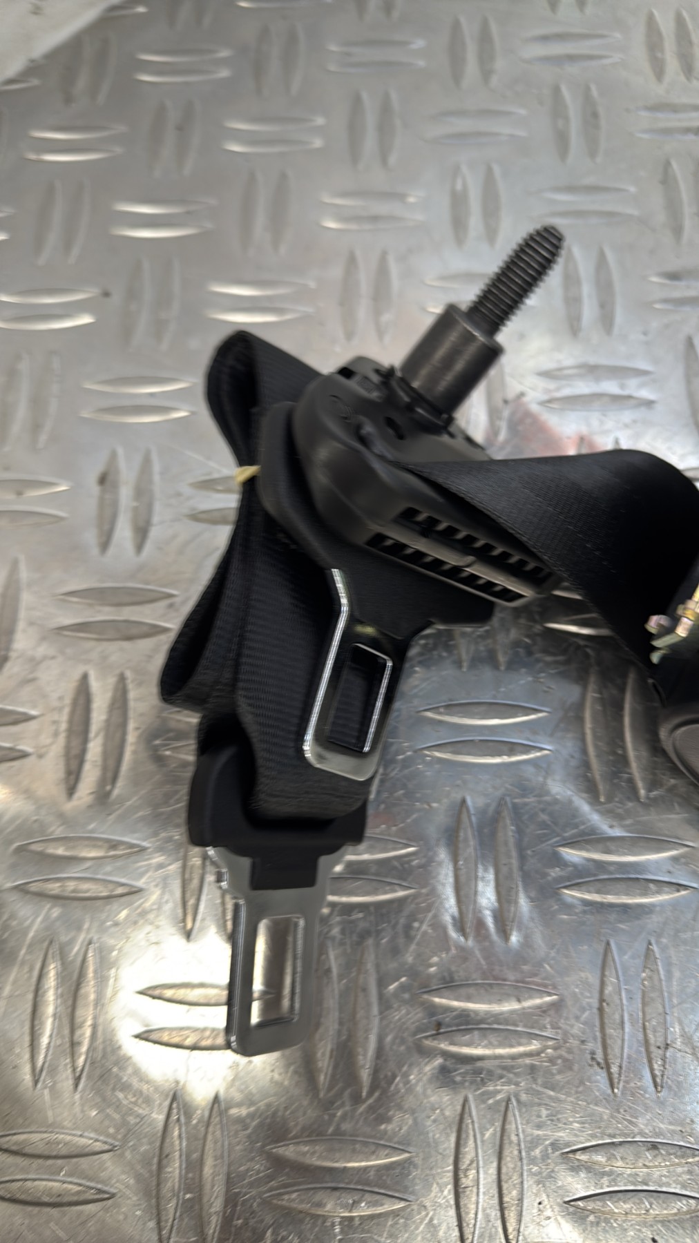 Ceinture arriere centrale RENAULT CLIO 4 PHASE 1 888503110R