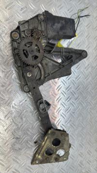 Moteur leve vitre avant gauche MERCEDES 220 W123 130820065