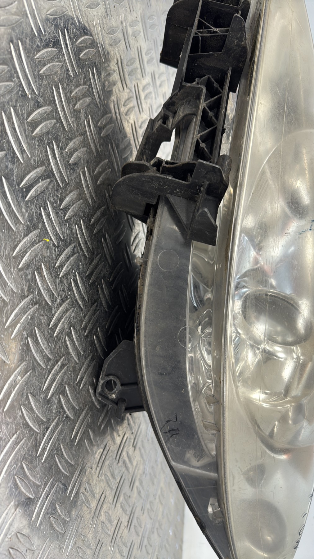 Optique avant principal gauche (feux)(phare) PEUGEOT 307 PHASE 2 BREAK 9681834880