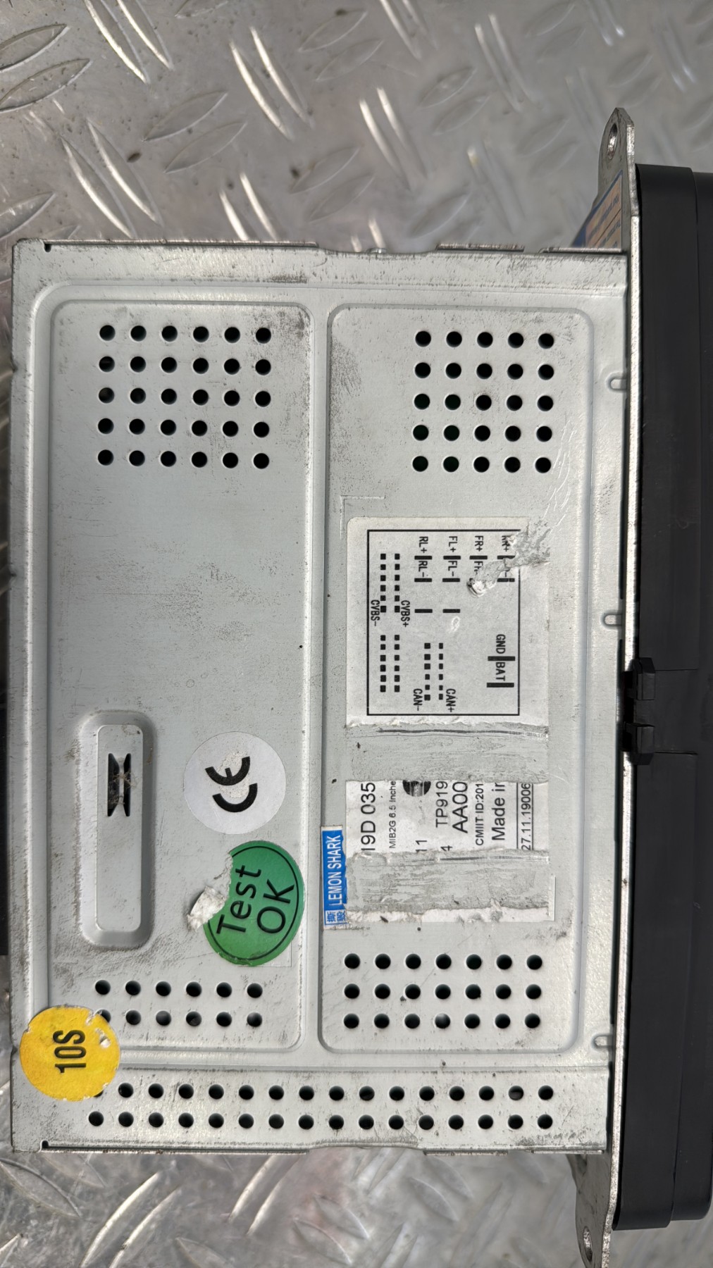 Autoradio d’origine VOLKSWAGEN POLO 5 PHASE 1 3C0035270B