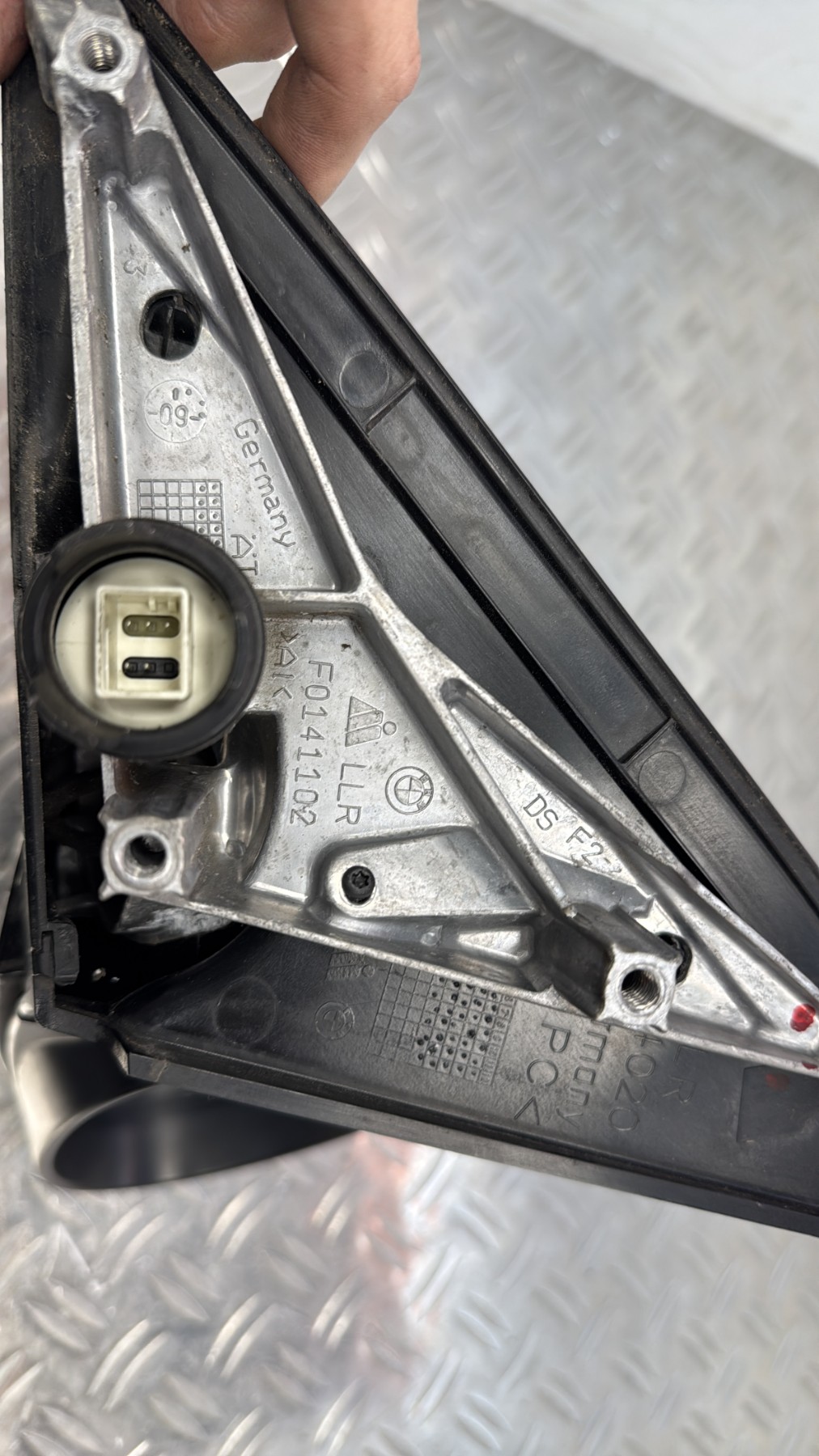 Retroviseur droit BMW SERIE 1 E87 PHASE 2 F0141102