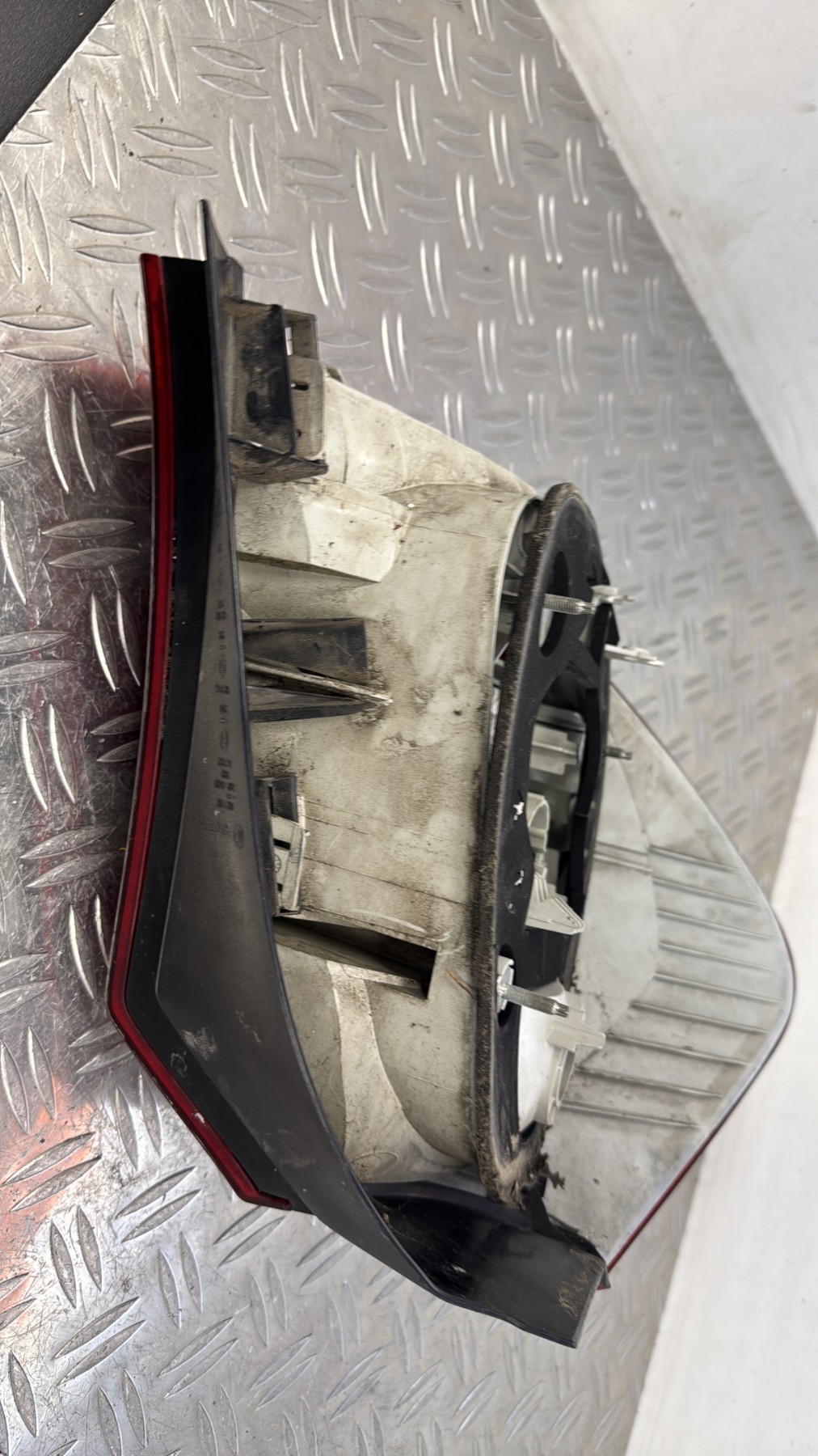 Feu arriere principal droit (feux) BMW SERIE 1 E87 PHASE 2 63210397035