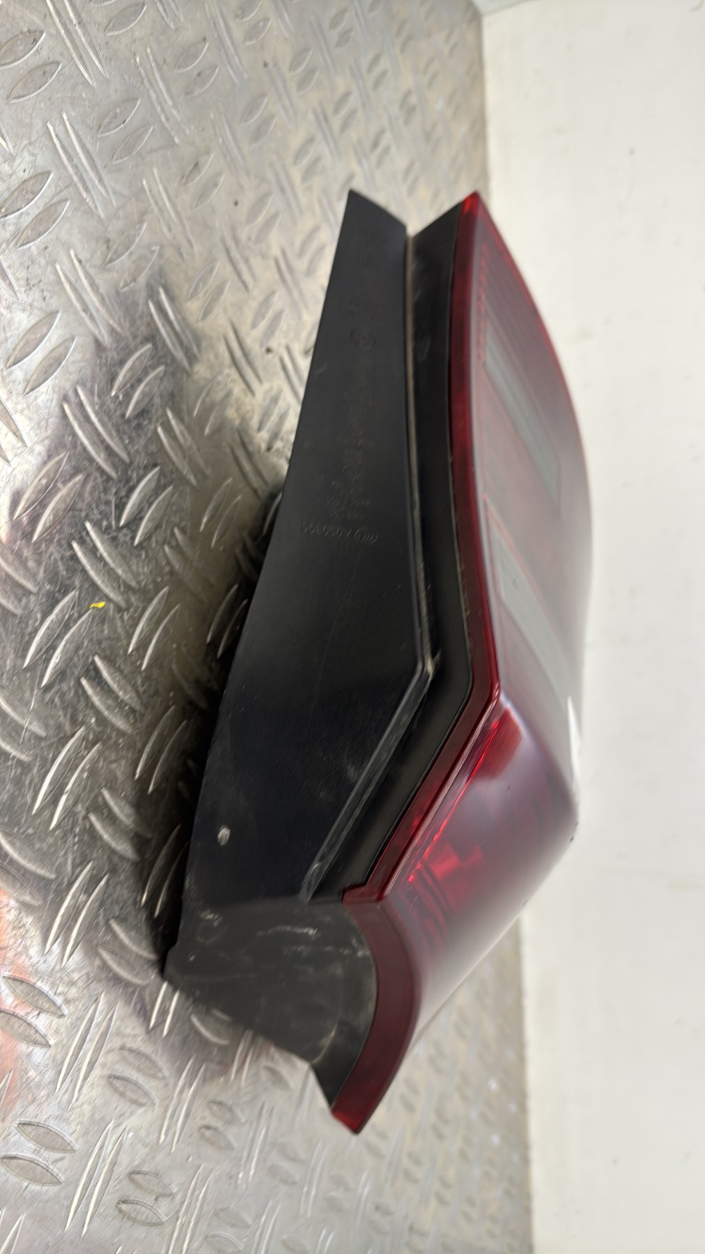 Feu arriere principal gauche (feux) BMW SERIE 1 E87 PHASE 2 63217164955