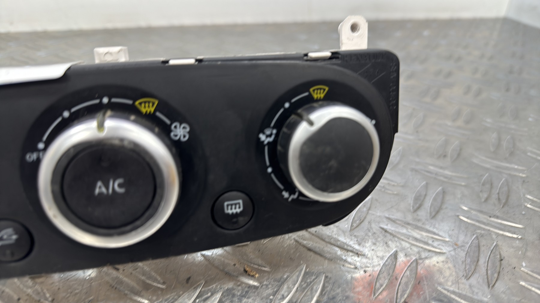 Commande chauffage RENAULT CLIO 4 PHASE 2 5R5841100