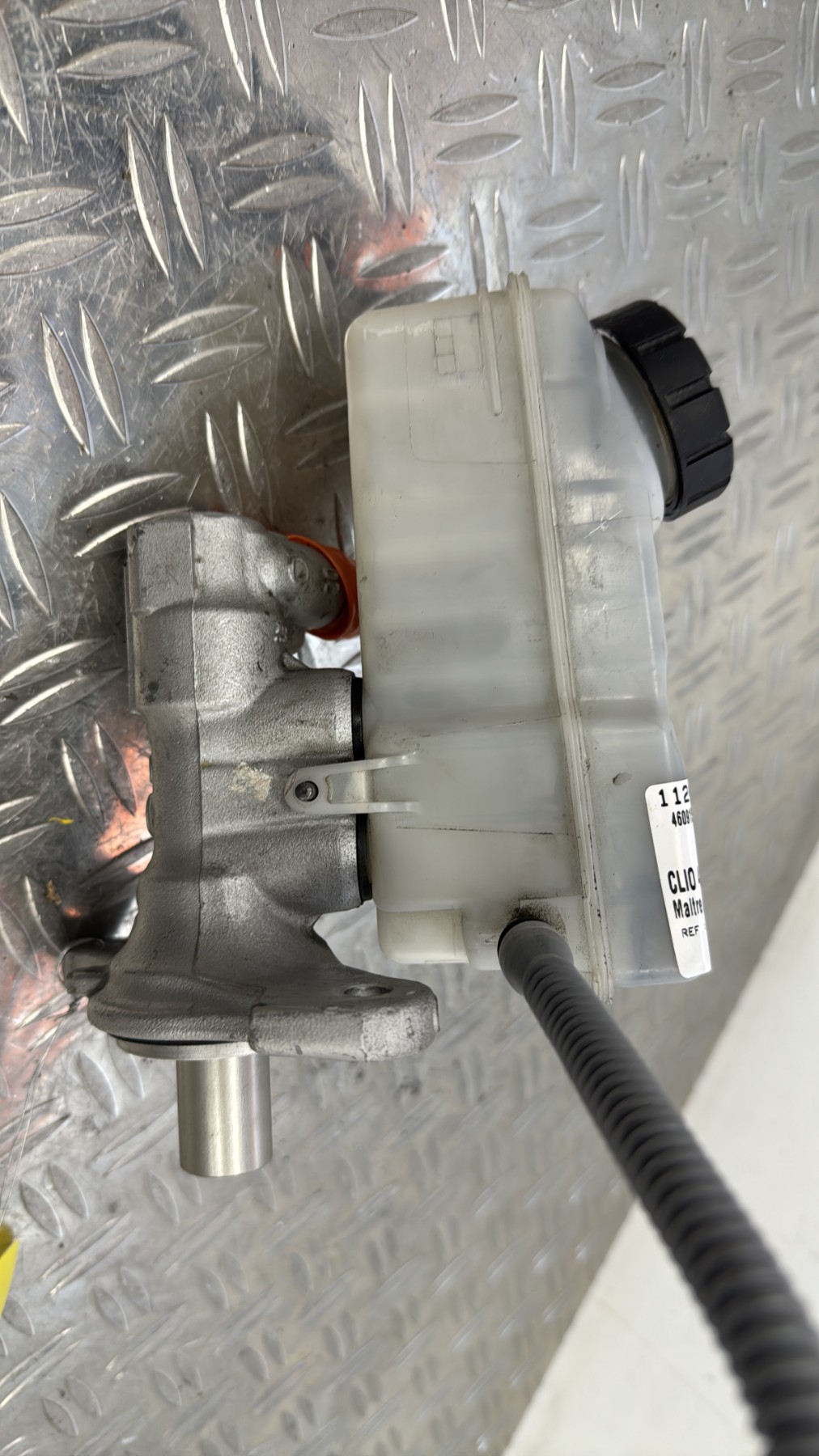 Maitre cylindre (freinage) RENAULT CLIO 4 PHASE 2 460915125R