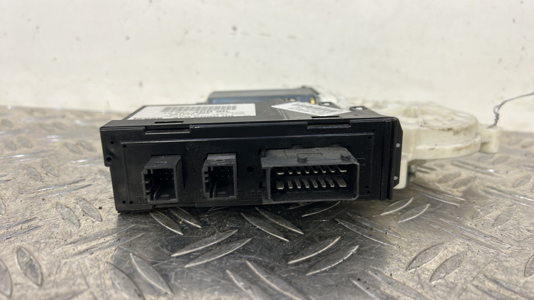 Moteur leve vitre avant gauche CITROEN C8 991729203