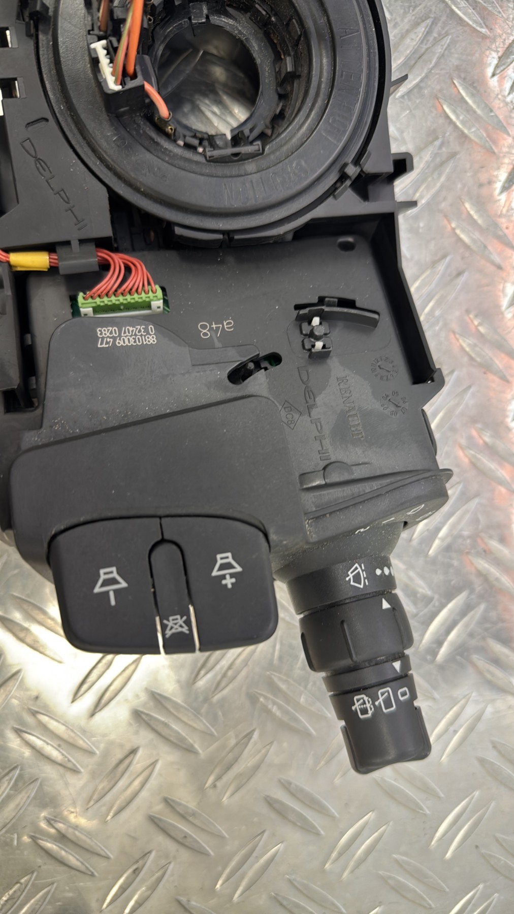 Com (Bloc Contacteur Tournant+Commodo Essuie Glace+Commodo Phare) RENAULT CLIO 3 PHASE 1 8200627603