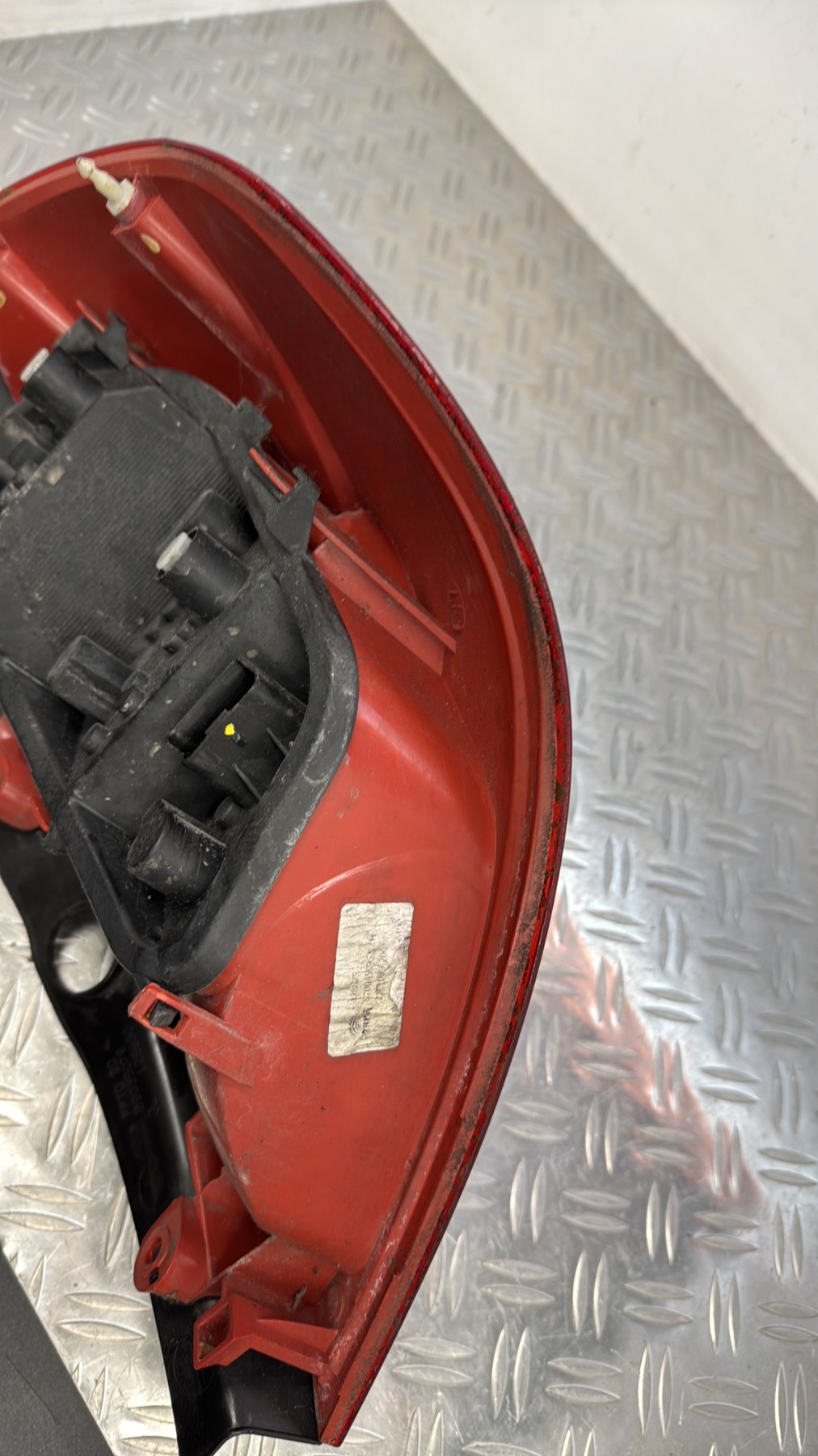 Feu arriere principal gauche (feux) RENAULT CLIO 3 PHASE 1 89035079