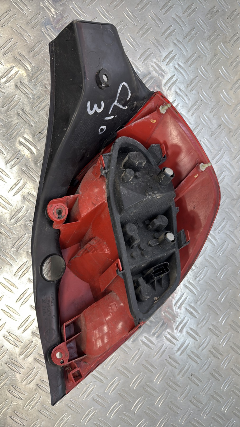 Feu arriere principal gauche (feux) RENAULT CLIO 3 PHASE 1 89035079