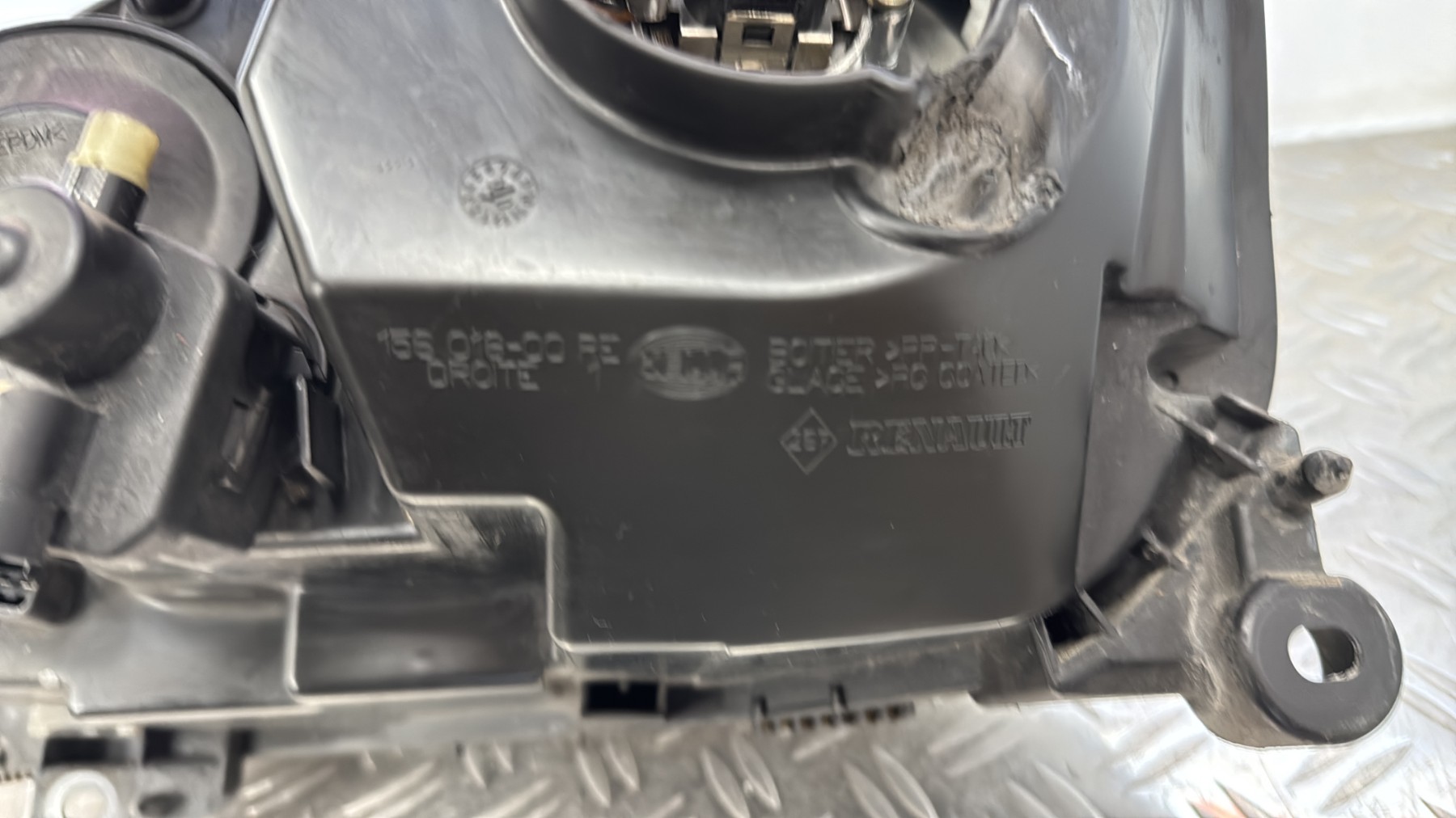 Optique avant principal droit (feux)(phare) RENAULT CLIO 2 PHASE 2 15601800RE