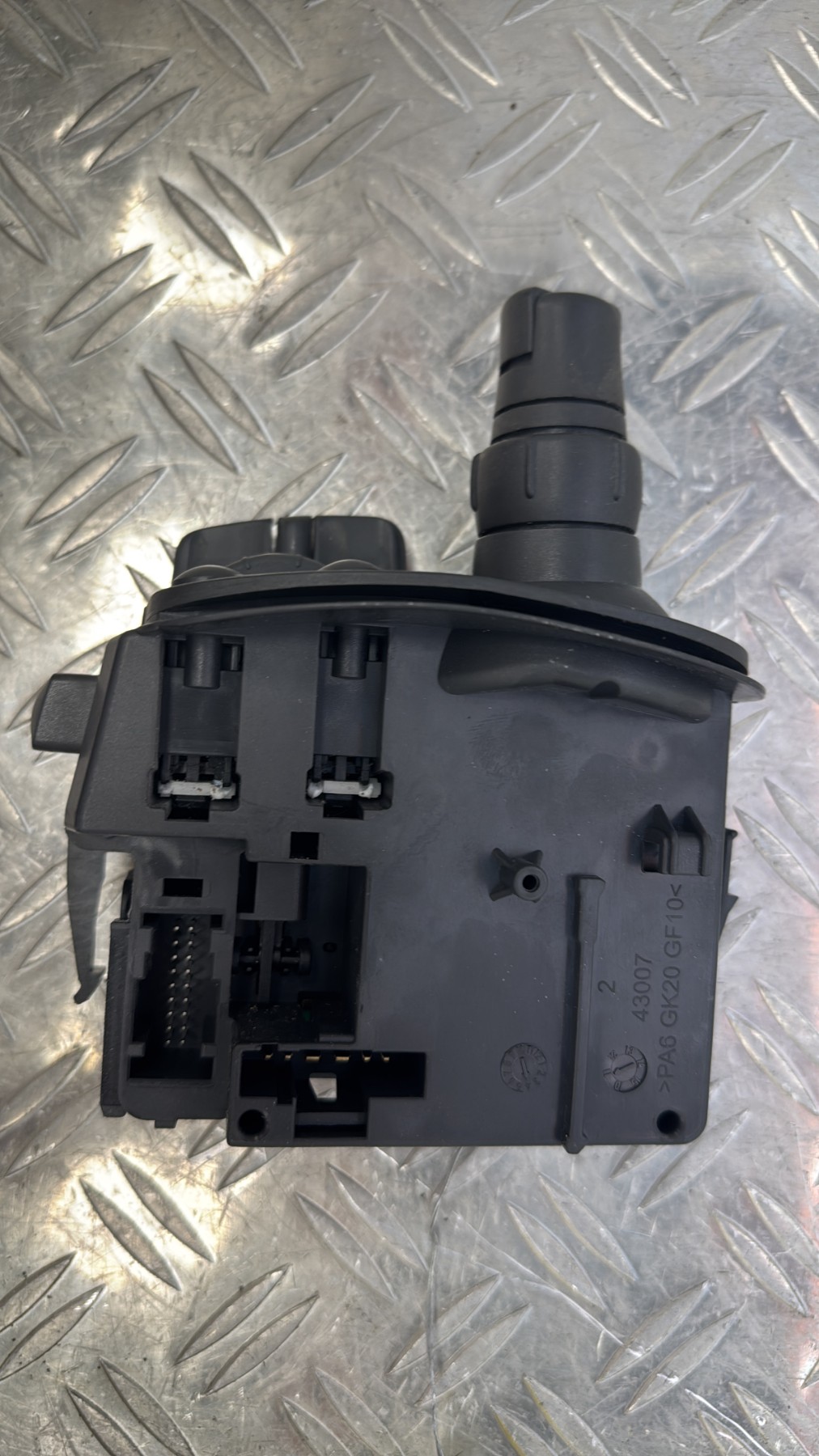 Commodo d&rsquo;essuie glaces RENAULT KANGOO 2 PHASE 1 88103008