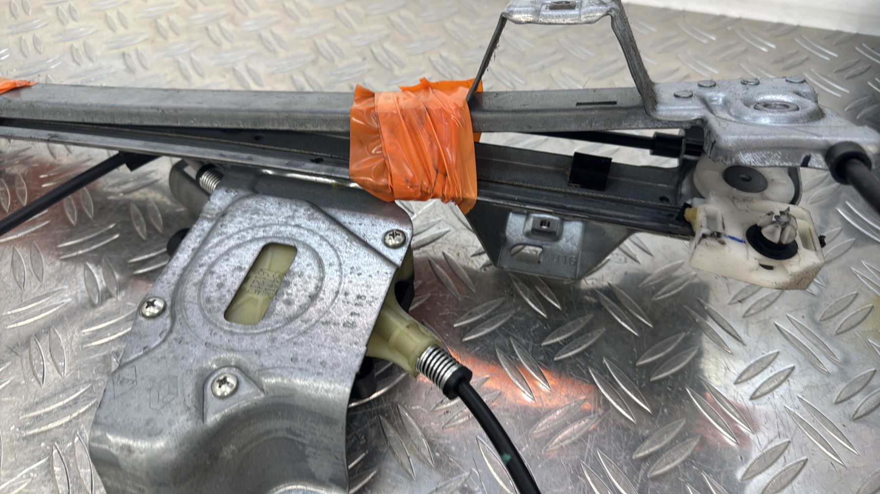 Moteur leve vitre avant gauche RENAULT KANGOO 2 PHASE 1 128001181