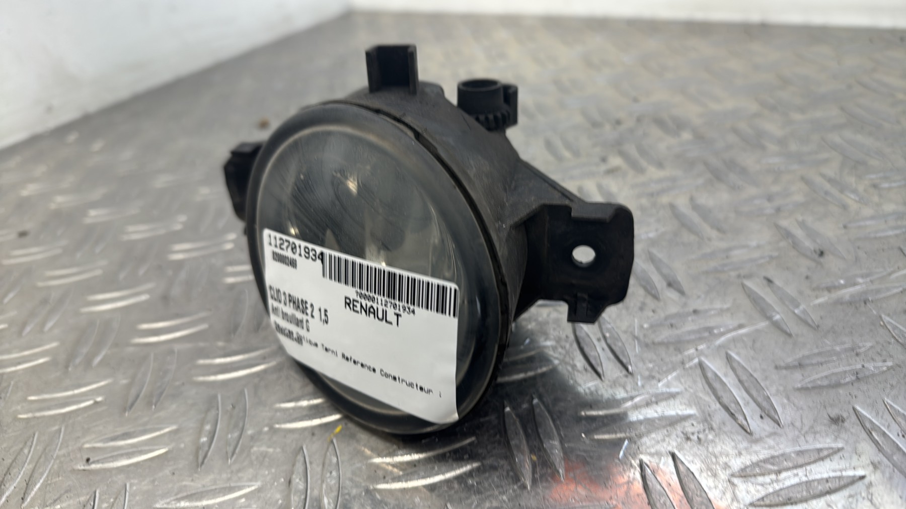 Anti brouillard gauche (feux) RENAULT CLIO 3 PHASE 2 8200002469