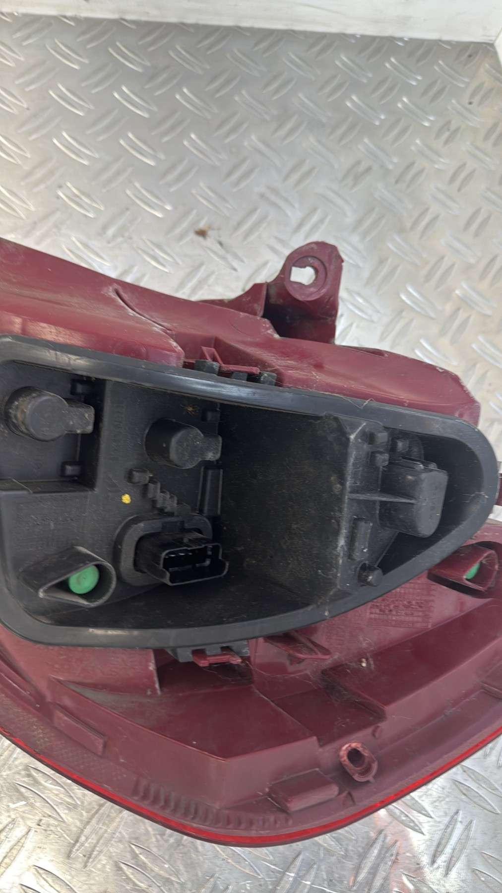 Feu arriere principal gauche (feux) RENAULT CLIO 3 PHASE 2 8200886944