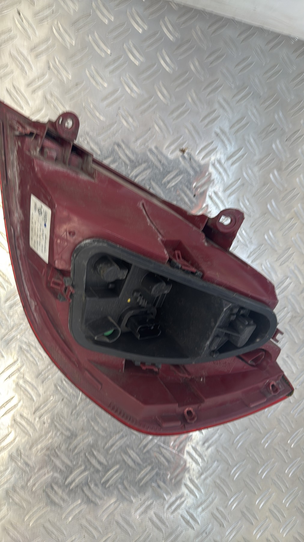 Feu arriere principal gauche (feux) RENAULT CLIO 3 PHASE 2 8200886944