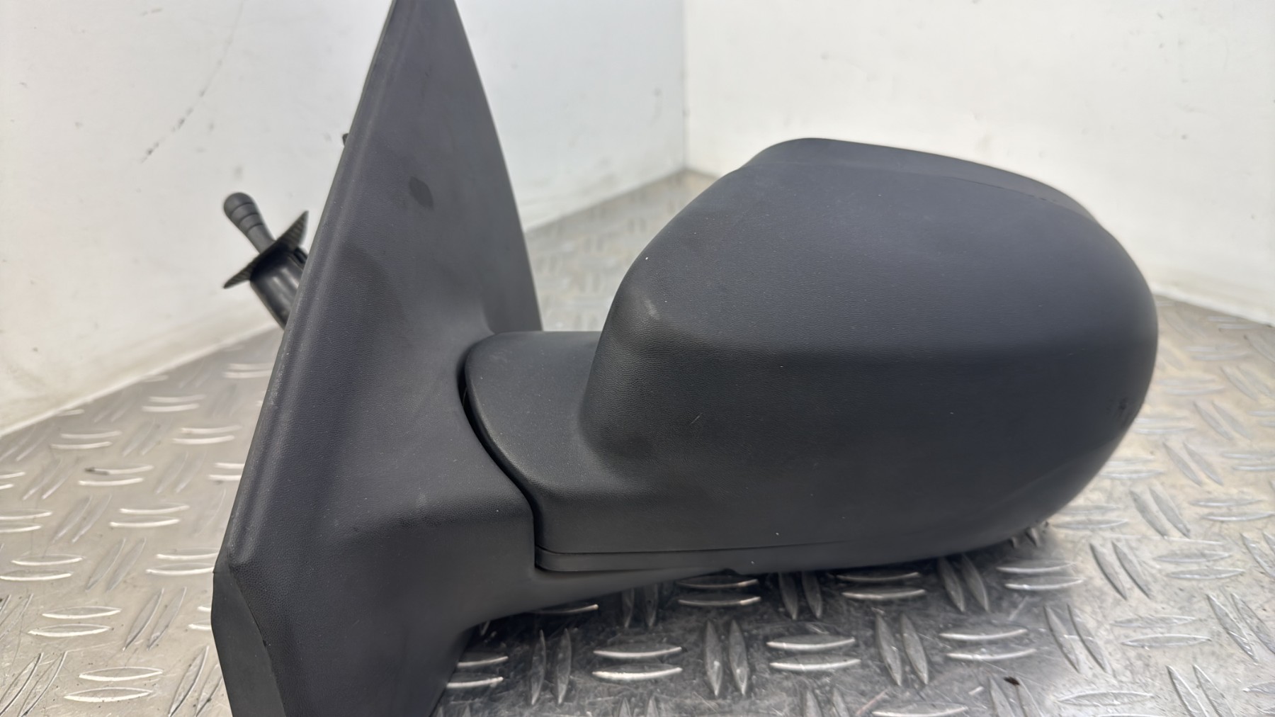 Retroviseur gauche RENAULT CLIO 3 PHASE 2 8200802059