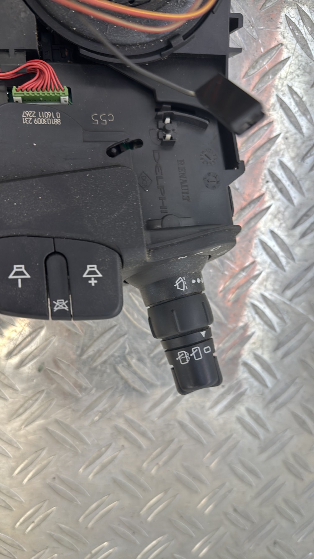 Com (Bloc Contacteur Tournant+Commodo Essuie Glace+Commodo Phare) RENAULT CLIO 3 PHASE 2 8200906800